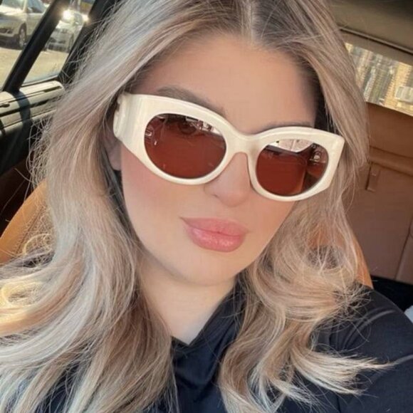 Gucci GG1544S 004 Sunglasses Ivory Cat Eye Frame, Brow Lenses main image 9